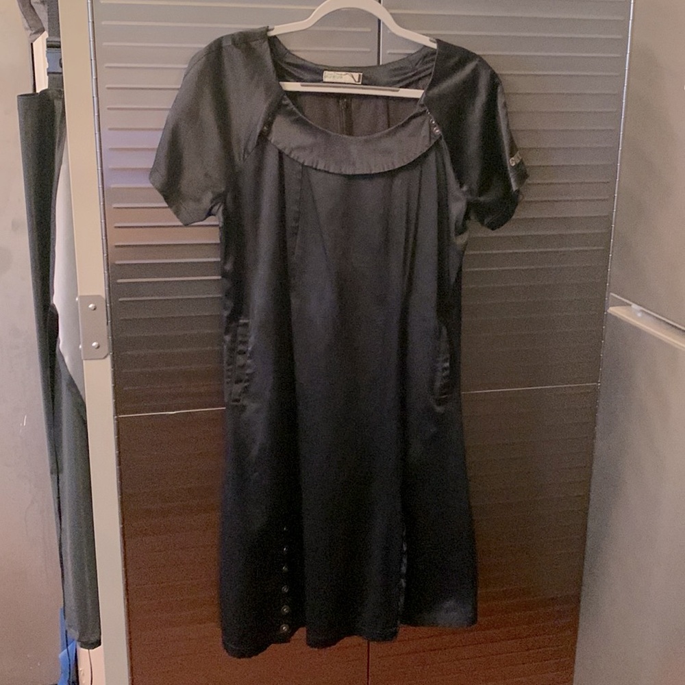 SKUNKFUNK- silky black dress with pockets. size 4 (SKFK)/ (a generous medium)